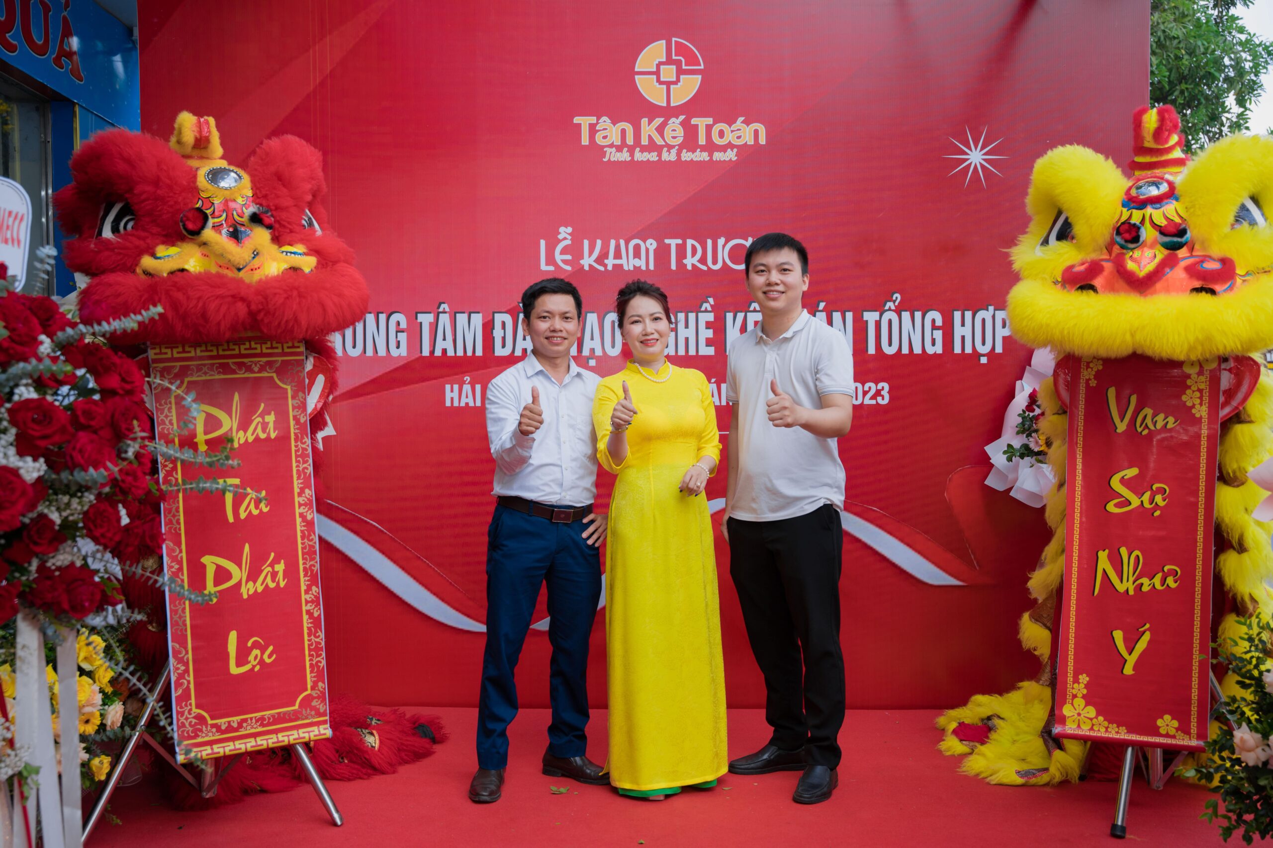 Maxv Chúc mừng Tân Kế Toán khai trương Trung tâm đào tạo kế toán tổng hợp